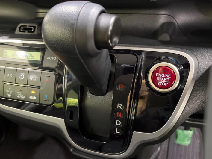 2016 Honda N-BOX DBA-JF2 (UW-6a3b4a6229b20)[19]
