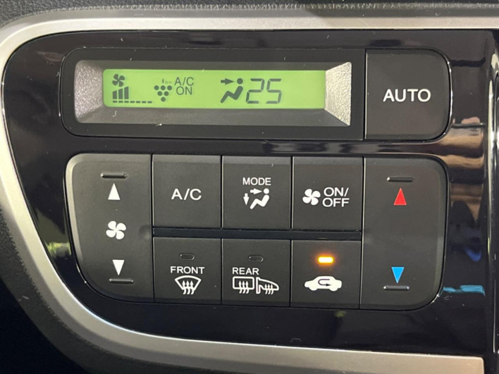 2016 Honda N-BOX DBA-JF2 (UW-6a3b4a6229b20)[13]