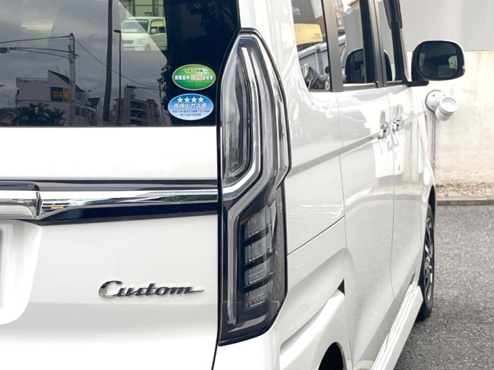 2019 Honda N-BOX CUSTOM DBA-JF3 (UW-6a3b4a653dfdd)[19]