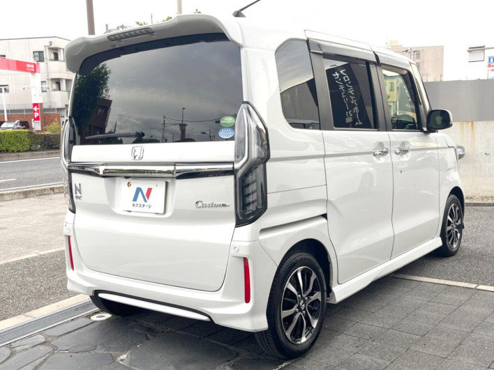 2019 Honda N-BOX CUSTOM DBA-JF3 (UW-6a3b4a653dfdd)[23]