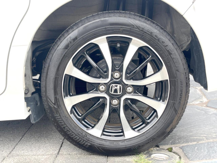 2019 Honda N-BOX CUSTOM DBA-JF3 (UW-6a3b4a653dfdd)[14]