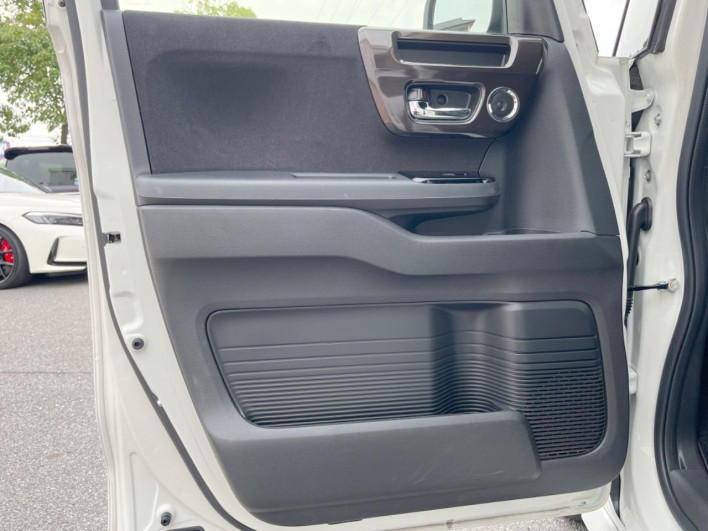 2020 Honda N-BOX CUSTOM 6BA-JF3 (UW-6a3b4a67f3bb6)[19]
