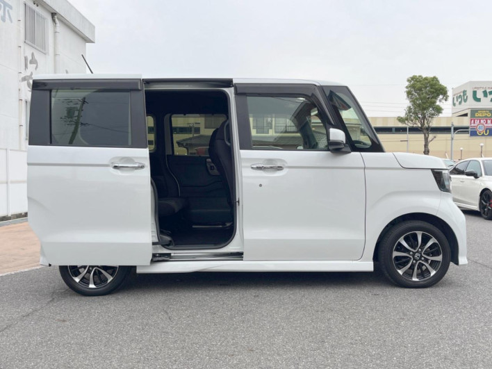 2020 Honda N-BOX CUSTOM 6BA-JF3 (UW-6a3b4a67f3bb6)[10]