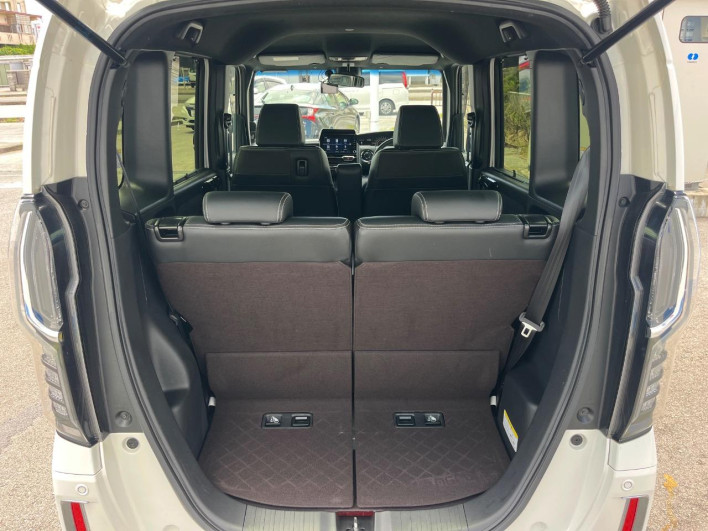 2019 Honda N-BOX CUSTOM DBA-JF3 (UW-6a3b4a69bc14d)[28]