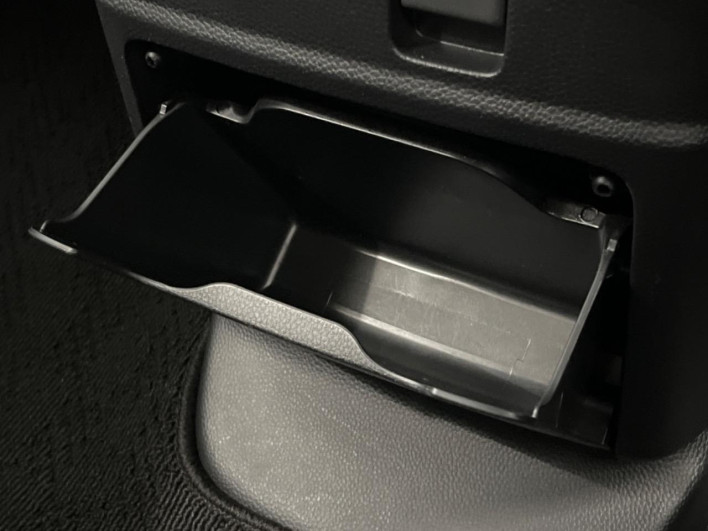 2023 Honda N-BOX CUSTOM 6BA-JF3 (UW-6a3b4a71d454f)[29]