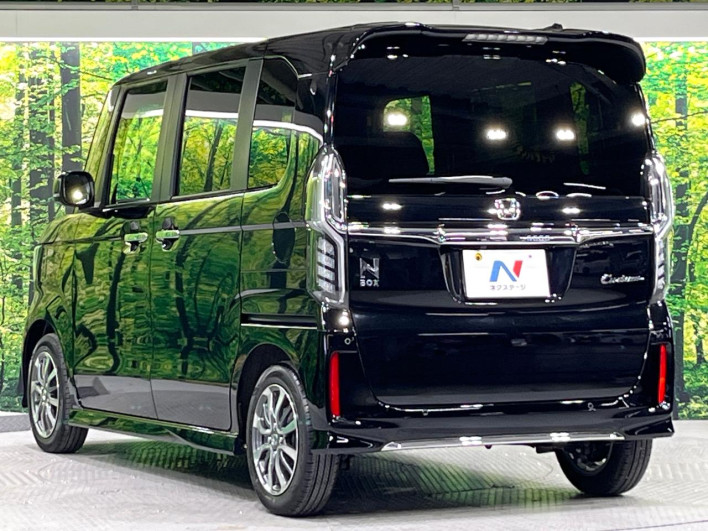 2023 Honda N-BOX CUSTOM 6BA-JF3 (UW-6a3b4a720f863)[11]