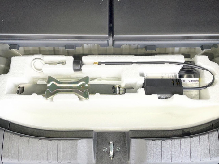 2023 Honda N-BOX CUSTOM 6BA-JF3 (UW-6a3b4a72bd790)[26]
