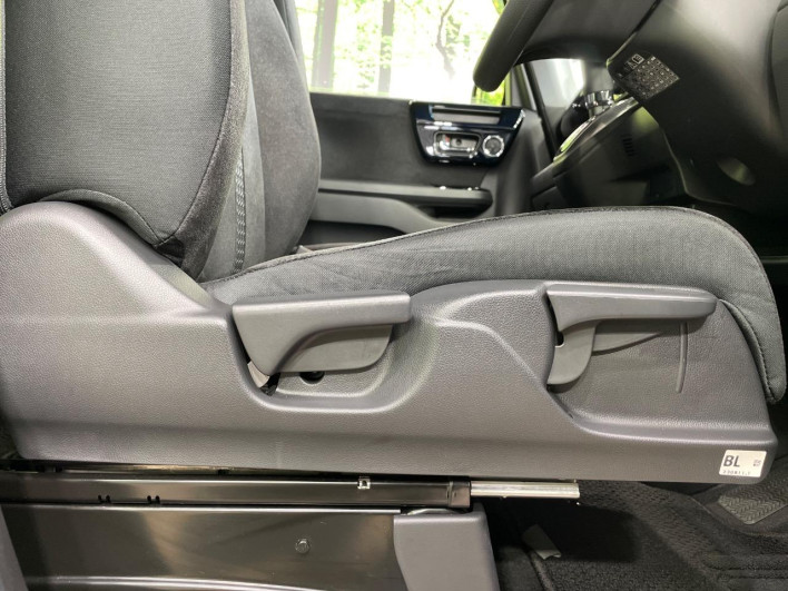 2023 Honda N-BOX CUSTOM 6BA-JF3 (UW-6a3b4a72bd790)[11]