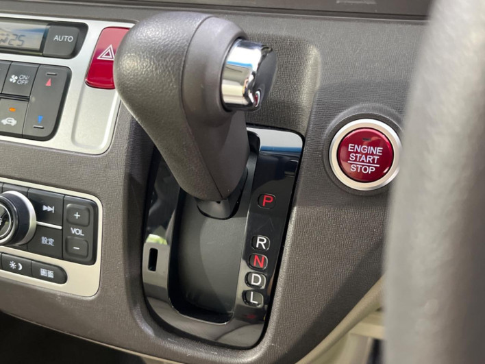 2013 Honda N-ONE DBA-JG2 (UW-6a3b4a840a292)[17]