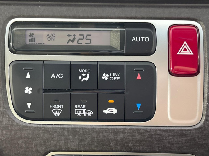 2013 Honda N-ONE DBA-JG2 (UW-6a3b4a840a292)[15]