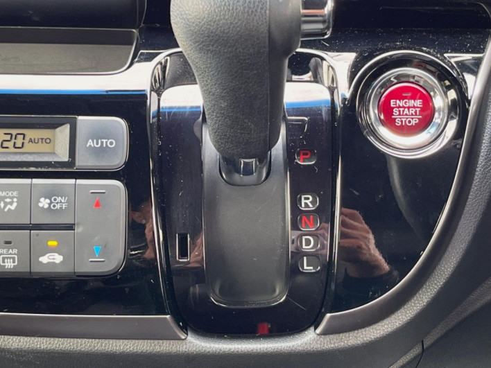 2018 Honda N-WGN Custom DBA-JH1 (UW-6a3b4a8656a42)[27]