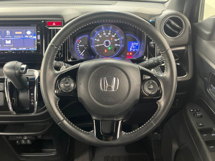 2017 Honda N-WGN Custom DBA-JH1 (UW-6a3b4a897395c)[26]