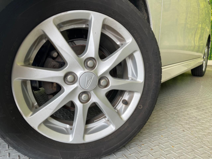 2012 Daihatsu Move DBA-LA100S (UW-6a3b4aab5c6b5)[16]