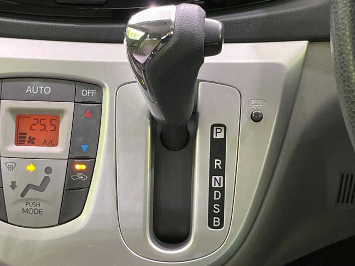 2013 Toyota Pixis Epoch DBA-LA310A (UW-6a3b4ab46c6bf)[28]