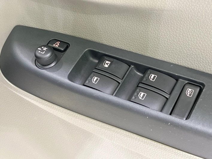 2013 Toyota Pixis Epoch DBA-LA310A (UW-6a3b4ab46c6bf)[8]