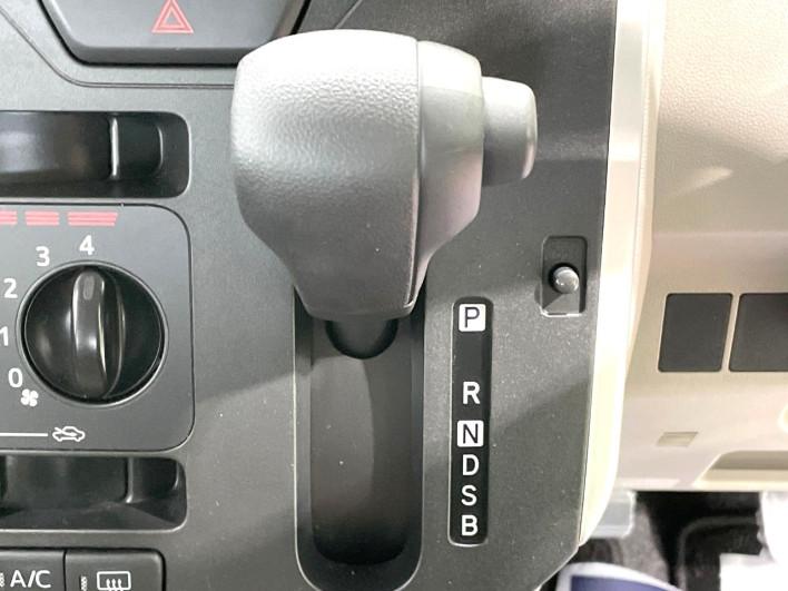 2018 Daihatsu Tanto DBA-LA600S (UW-6a3b4ac38d76a)[18]