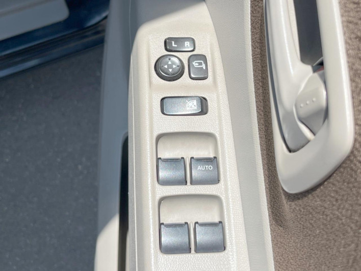 2011 Nissan Roox DBA-ML21S (UW-6a3b4b15d0678)[22]