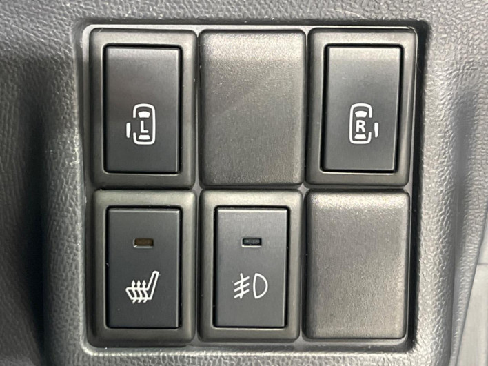 2011 Nissan Roox CBA-ML21S (UW-6a3b4b165b4f1)[16]