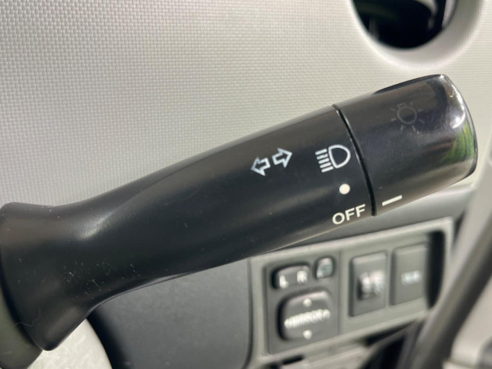 2010 Toyota Sienta DBA-NCP81G (UW-6a3b4b5e4e987)[7]