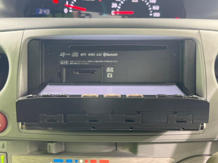 2010 Toyota Sienta DBA-NCP81G (UW-6a3b4b5e4e987)[11]