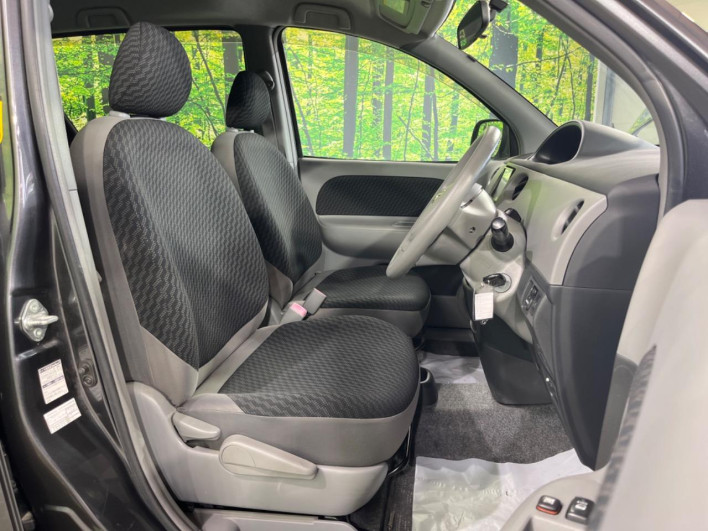 2010 Toyota Sienta DBA-NCP81G (UW-6a3b4b5e4e987)[21]