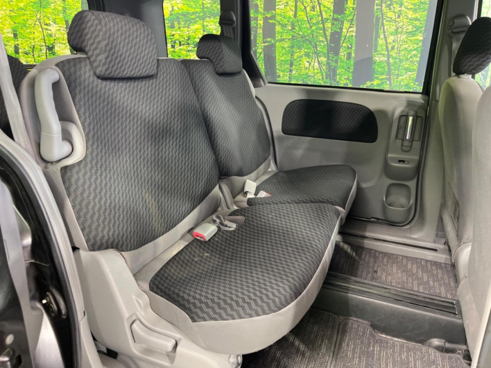 2010 Toyota Sienta DBA-NCP81G (UW-6a3b4b5e4e987)[19]