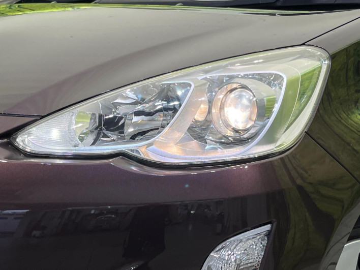 2015 Toyota Aqua DAA-NHP10 (UW-6a3b4b61839f0)[13]
