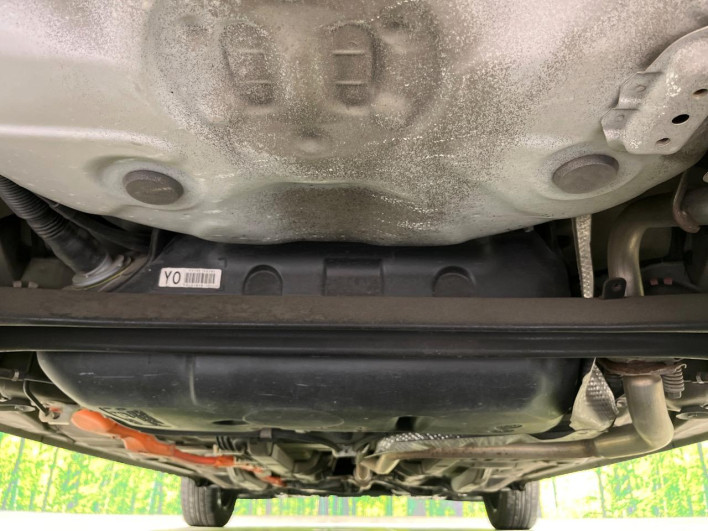 2015 Toyota Aqua DAA-NHP10 (UW-6a3b4b61839f0)[26]