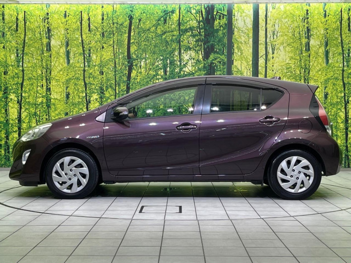 2015 Toyota Aqua DAA-NHP10 (UW-6a3b4b61839f0)[6]