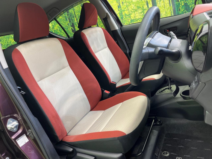 2015 Toyota Aqua DAA-NHP10 (UW-6a3b4b61839f0)[19]