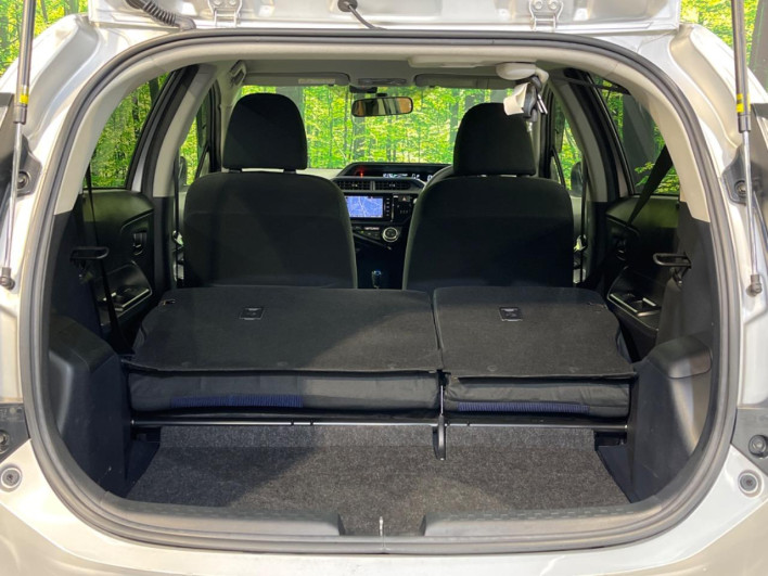 2015 Toyota Aqua DAA-NHP10 (UW-6a3b4b669f7d3)[21]