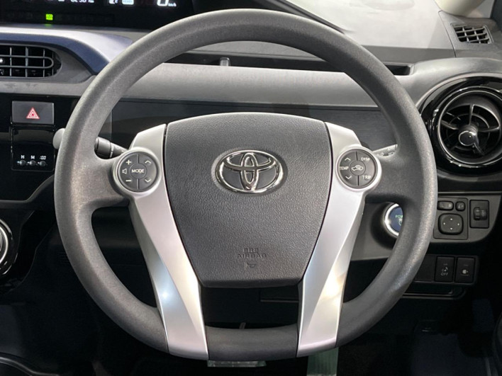 2015 Toyota Aqua DAA-NHP10 (UW-6a3b4b669f7d3)[27]