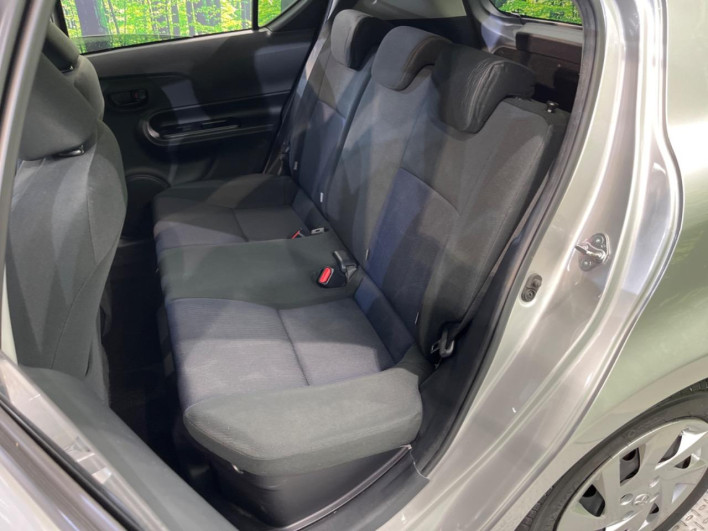 2015 Toyota Aqua DAA-NHP10 (UW-6a3b4b669f7d3)[14]