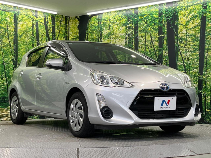 2015 Toyota Aqua DAA-NHP10 (UW-6a3b4b669f7d3)[10]