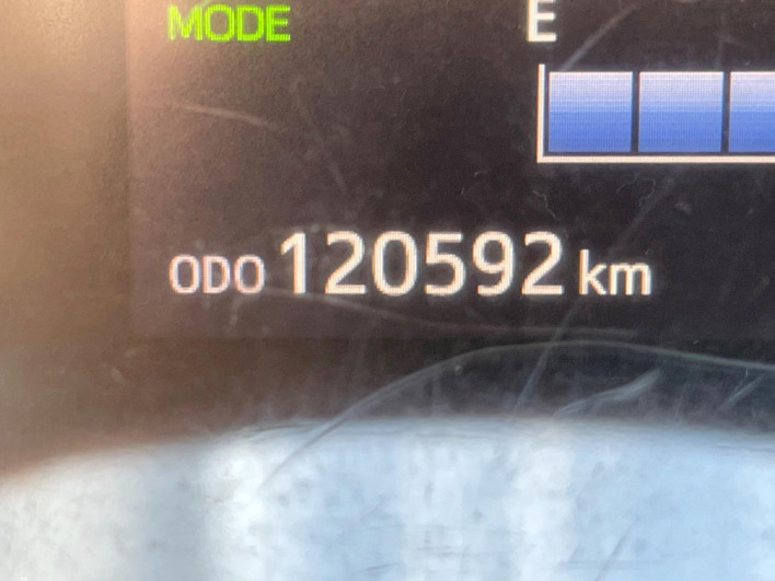 2015 Toyota Sienta DAA-NHP170G (UW-6a3b4b6b0cfb7)[2]