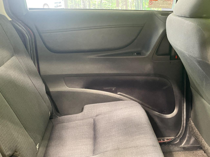2017 Toyota Sienta DBA-NSP170G (UW-6a3b4b6f94b3a)[29]