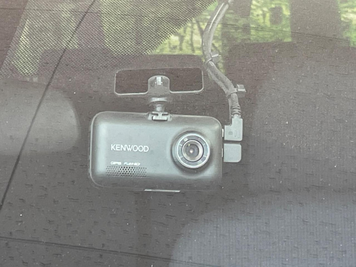 2017 Toyota Sienta DBA-NSP170G (UW-6a3b4b6f94b3a)[4]