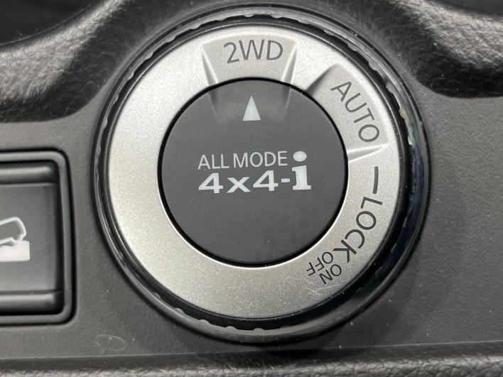 2015 Nissan X-Trail DBA-NT32 (UW-6a3b4b737c41a)[27]