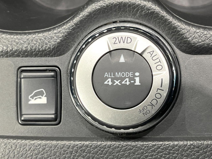 2017 Nissan X-Trail DBA-NT32 (UW-6a3b4b7436744)[28]