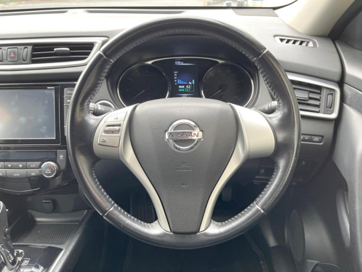 2014 Nissan X-Trail DBA-NT32 (UW-6a3b4b76b94ce)[25]