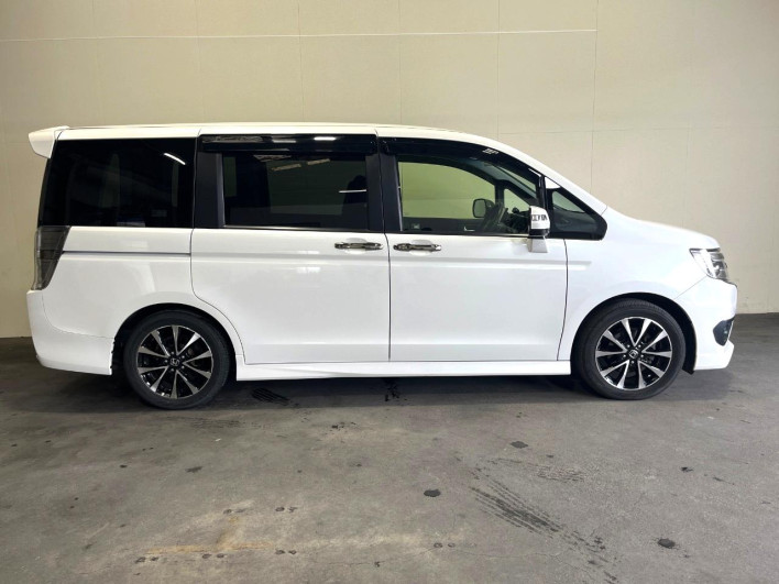 2012 Honda Stepwgn Spada DBA-RK5 (UW-6a3b4b8034cea)[19]