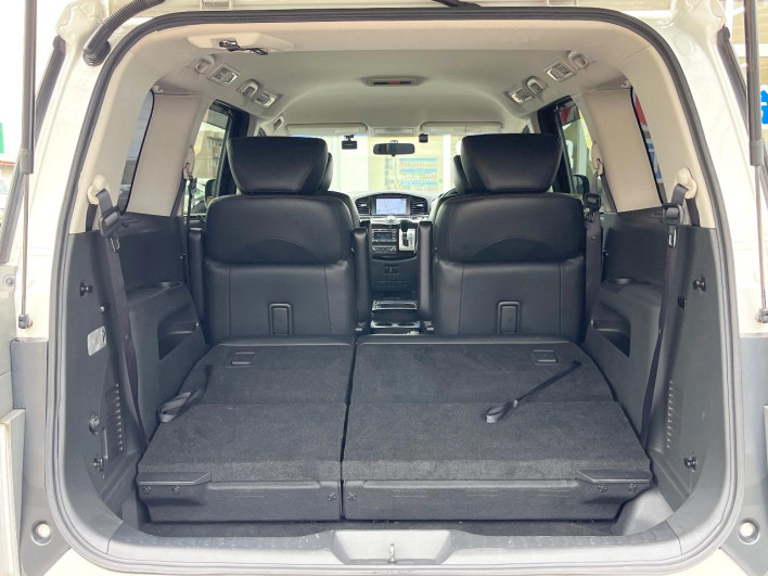 2016 Nissan Elgrand DBA-TE52 (UW-6a3b4ba449c2e)[17]