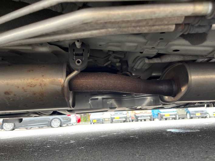 2016 Nissan Elgrand DBA-TE52 (UW-6a3b4ba449c2e)[21]