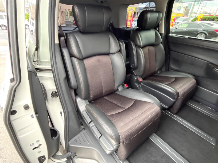 2016 Nissan Elgrand DBA-TE52 (UW-6a3b4ba449c2e)[24]