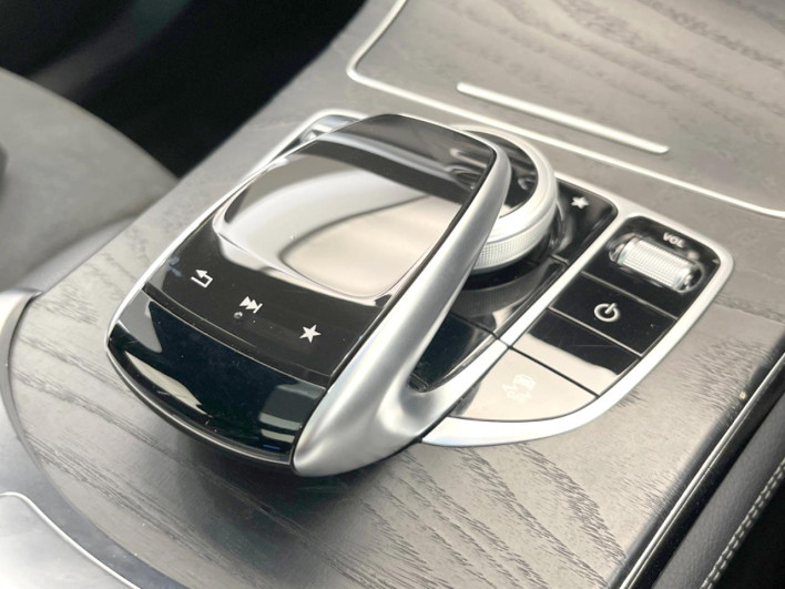2019 Mercedes Benz GLC LDA-253905C (UW-6a3b4bbe96a0a)[14]
