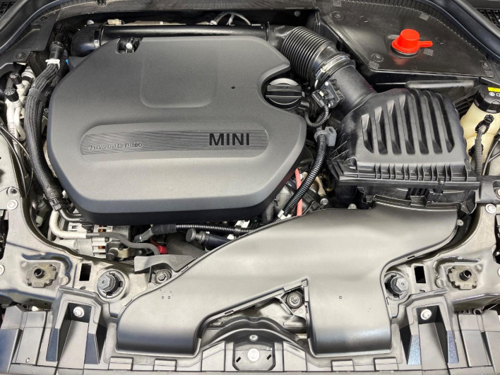 2020 Rover Mini 3DA-XV20MW (UW-6a3b4bc58b674)[11]