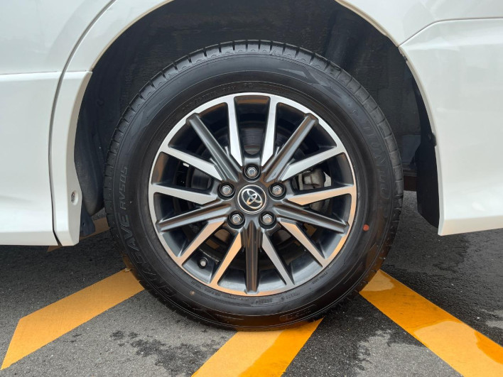 2014 Toyota Noah DBA-ZRR80W (UW-6a3b4bd0da7d5)[7]
