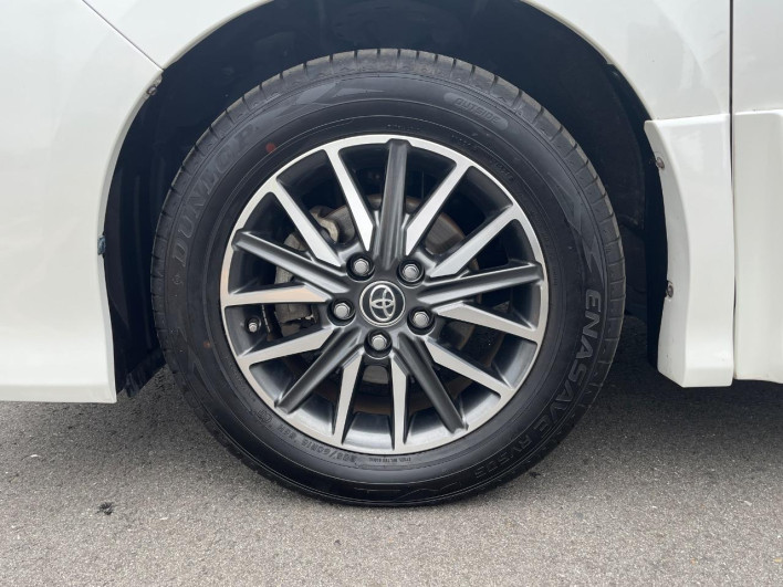 2014 Toyota Noah DBA-ZRR80W (UW-6a3b4bd0da7d5)[13]