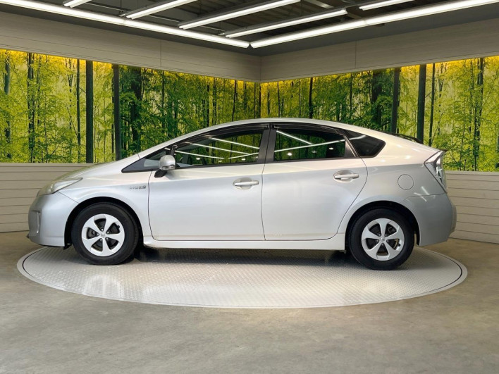 2013 Toyota Prius DAA-ZVW30 (UW-6a3b4be65dbe2)[20]