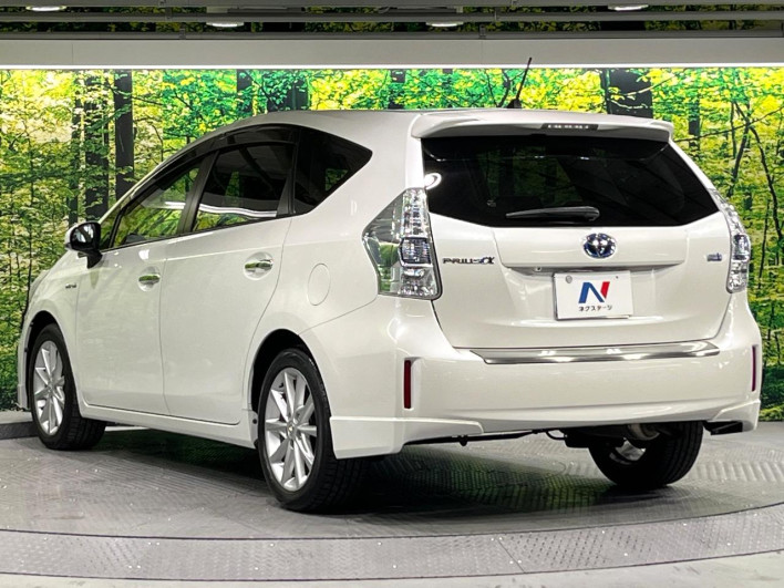 2013 Toyota Prius α DAA-ZVW40W (UW-6a3b4be855633)[11]